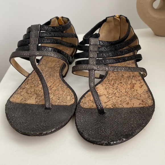 CHANEL Authentic T-Strap Zip Metallic Sandals (EUR 38.5) - Picture 6 of 11